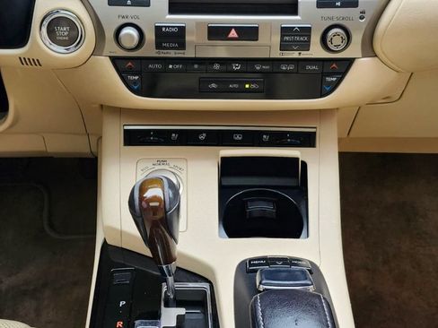 Used 2015 Lexus ES 350 w/ Luxury Package FWD image 28