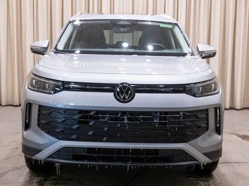 New 2026 Volkswagen Tiguan SE image 3