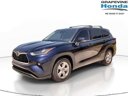 Used 2022 Toyota Highlander LE