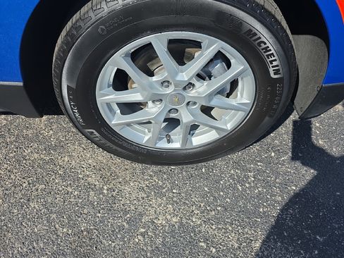 Used 2024 Chevrolet Equinox LT w/ LPO, Floor Liner Package FWD image 13