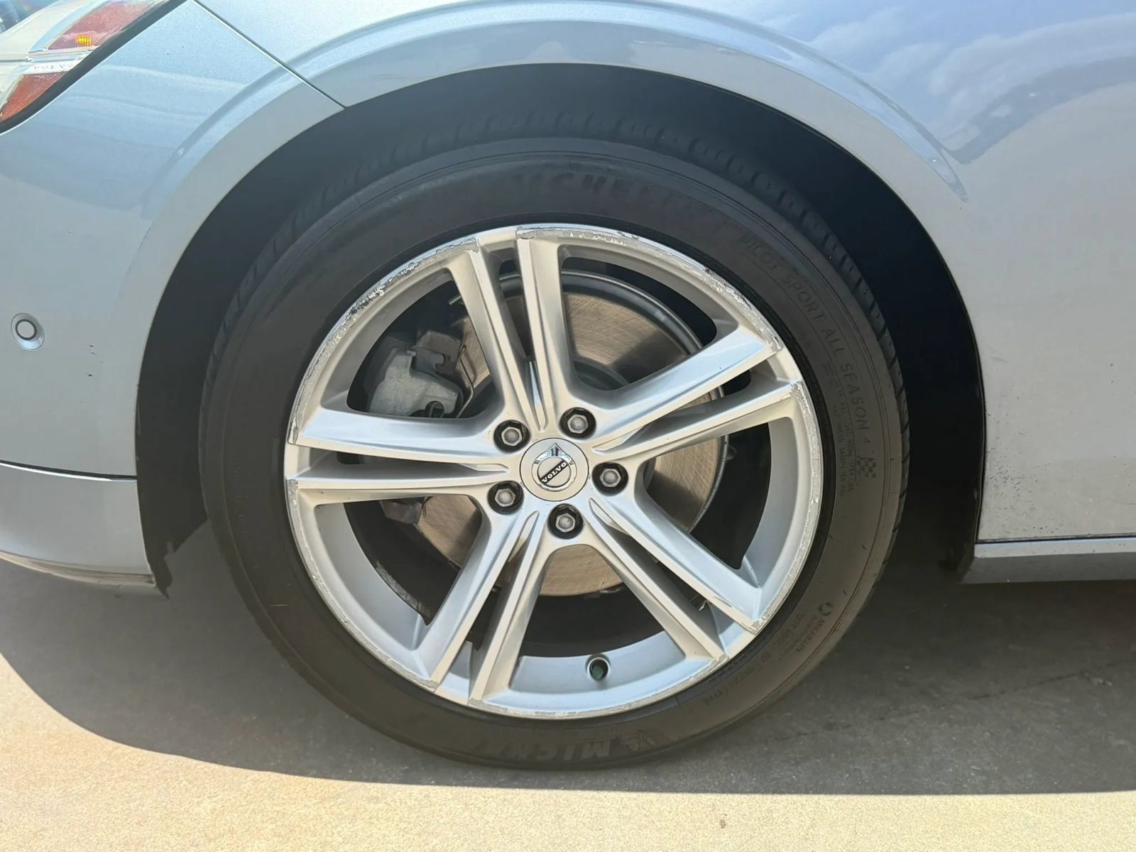 Used 2018 Volvo S90 T5 Momentum w/ Convenience Package FWD image 14