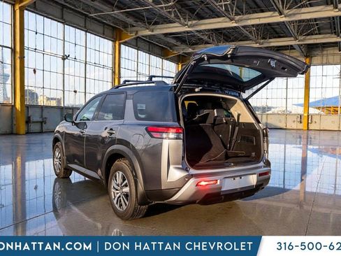 Used 2022 Nissan Pathfinder SL image 28