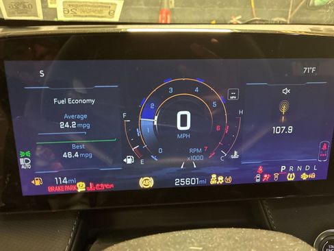 Used 2025 Chevrolet Equinox LT image 10