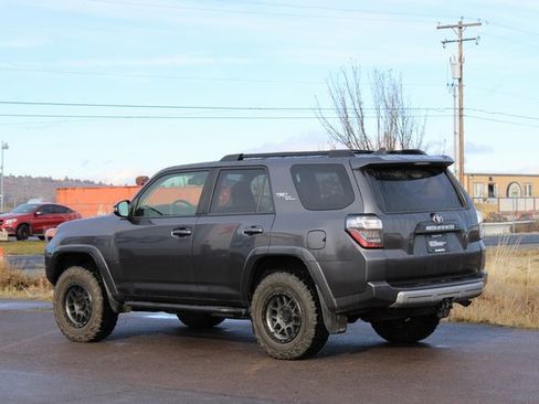Used 2022 Toyota 4Runner TRD Off-Road Premium image 4