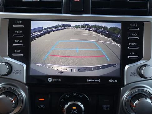 Used 2020 Toyota 4Runner SR5 AWD/4WD image 11