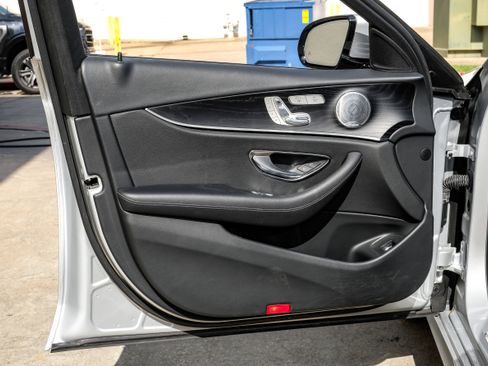 Used 2017 Mercedes-Benz E 300 image 44