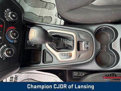 Used 2018 Jeep Cherokee Latitude image 31