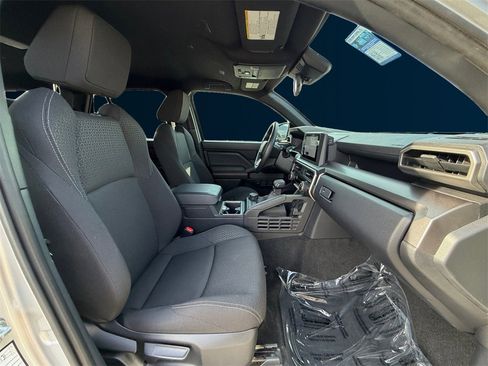 Used 2025 Toyota 4Runner SR5 image 17