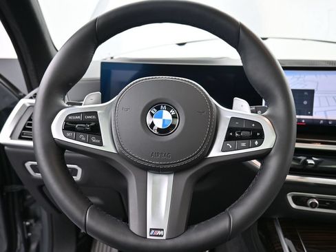 Used 2026 BMW X7 xDrive40i w/ M Sport Package AWD/4WD image 12