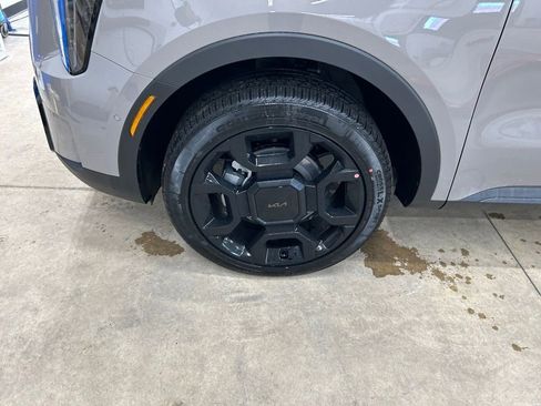 New 2026 Kia Sorento SX Prestige w/ Olive Brown Leather Package image 37