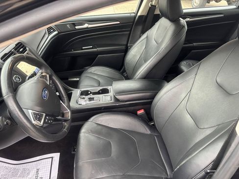 Used 2020 Ford Fusion Titanium FWD image 6