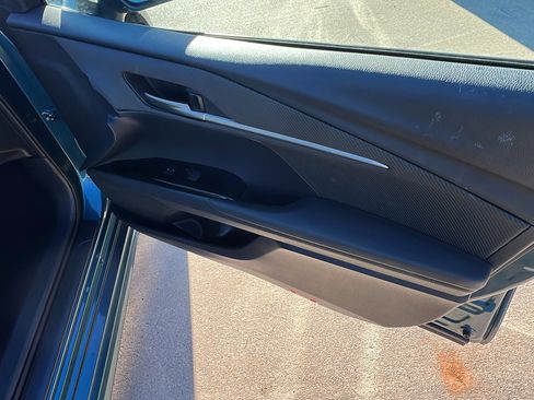 Used 2025 Toyota Camry SE image 19