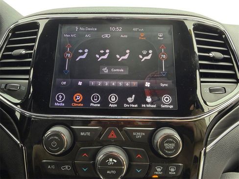 Used 2020 Jeep Grand Cherokee Limited w/ Luxury Group II image 21