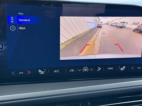 New 2026 Chevrolet Traverse LT image 27