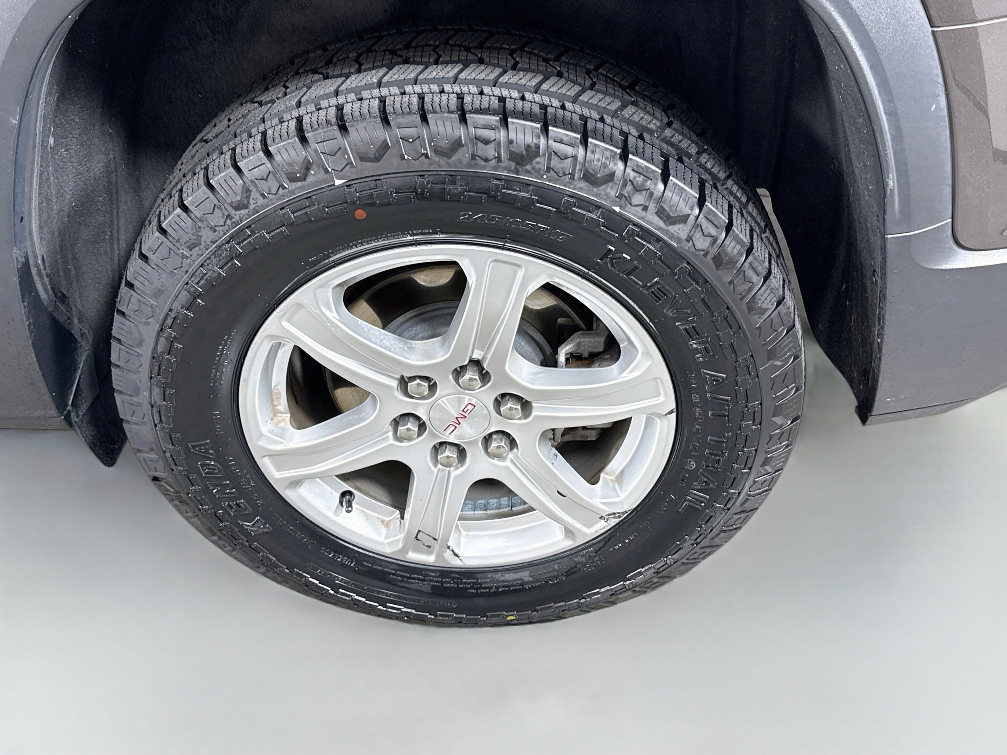 Used 2019 GMC Acadia SLE FWD image 27
