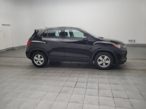 Used 2020 Chevrolet Trax LS FWD image 11