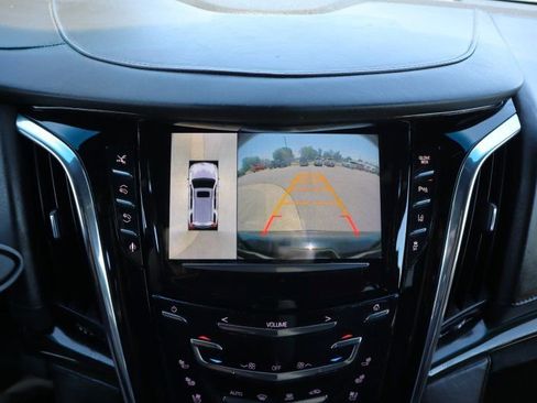 Used 2015 Cadillac Escalade ESV Platinum AWD/4WD image 12