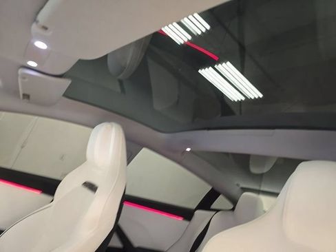 Used 2024 Tesla Model 3 Performance AWD/4WD image 7