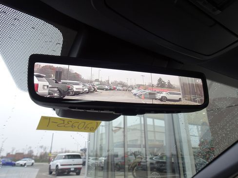 Used 2023 Toyota Sienna Platinum image 21