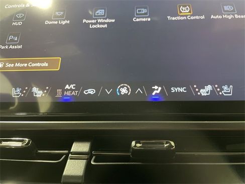 New 2025 Chevrolet Equinox EV RS w/ Convenience Package II image 33