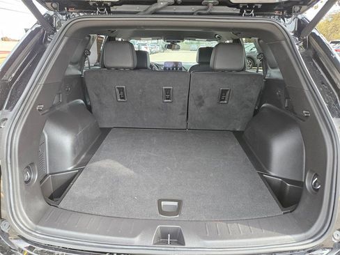 Used 2025 Chevrolet Blazer RS image 24