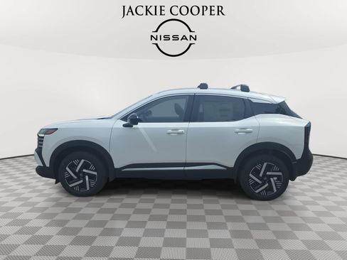 New 2027 Nissan Kicks SV w/ SV Premium Package FWD image 8