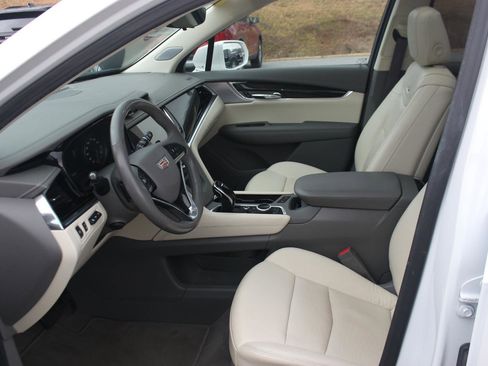 Used 2020 Cadillac XT6 Premium Luxury image 15