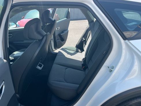 Used 2025 Kia K4 FWD image 26