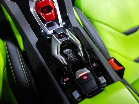 Used 2023 Lamborghini Huracan EVO AWD/4WD image 51