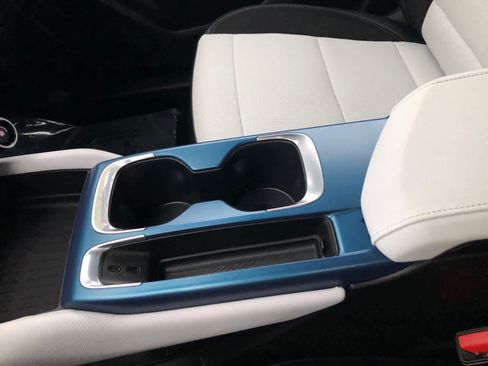 Used 2025 Chevrolet Equinox EV LT w/ Convenience Package image 14