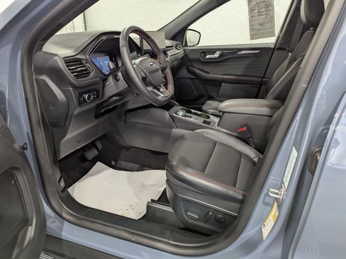 Used 2025 Ford Escape ST-Line w/ Tech Pack #1 image 13