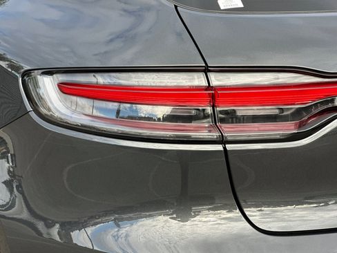 Used 2025 Porsche Macan S image 28