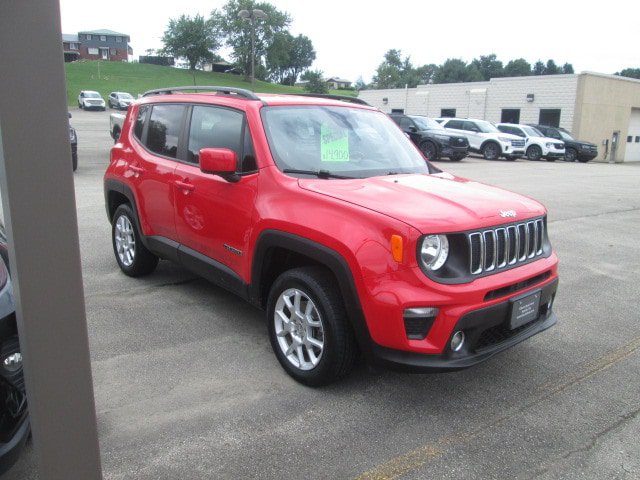 Used 2020 Jeep Renegade Latitude w/ Cold Weather Group AWD/4WD image 2