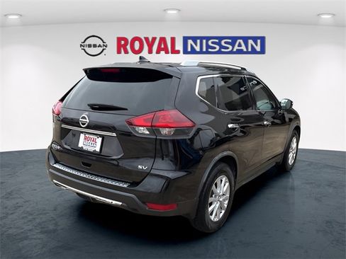 Used 2018 Nissan Rogue SV image 7