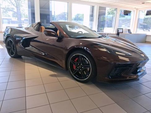 Used 2023 Chevrolet Corvette Stingray Preferred Conv w/ Z51 Performance Package RWD image 9