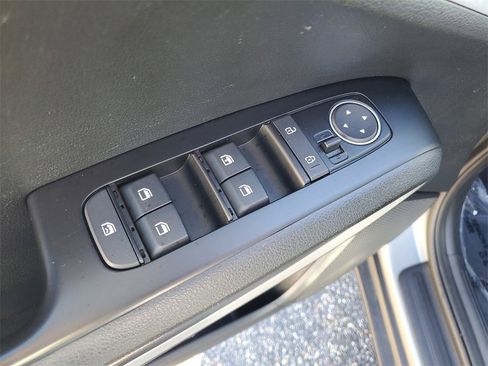 Used 2023 Kia Soul LX w/ Option Group 015 image 9