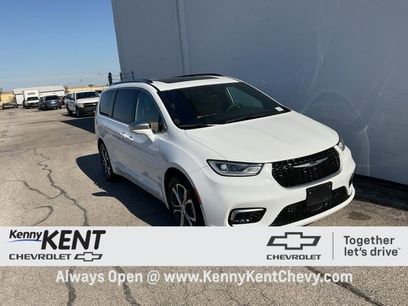 Used 2022 Chrysler Pacifica Pinnacle