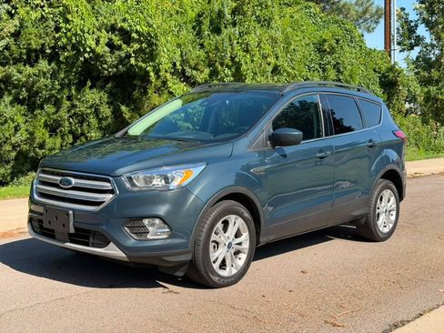 Used 2019 Ford Escape SEL AWD/4WD image 8