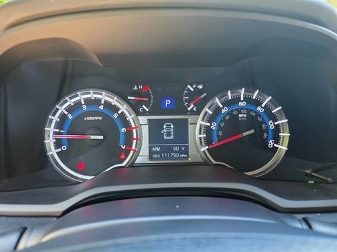 Used 2019 Toyota 4Runner Limited AWD/4WD image 17