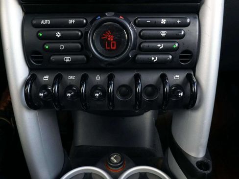 Used 2004 MINI Cooper Hardtop FWD image 25