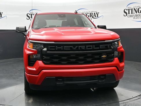 Used 2023 Chevrolet Silverado 1500 Custom RWD image 2