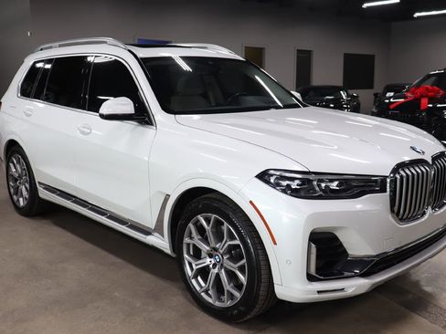Used 2020 BMW X7 xDrive40i w/ Premium Package image 7
