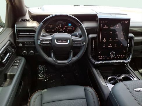 New 2026 GMC Yukon AT4 w/ AT4 Premium Plus Package AWD/4WD image 5
