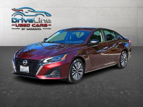 Used 2024 Nissan Altima 2.5 SV image 5