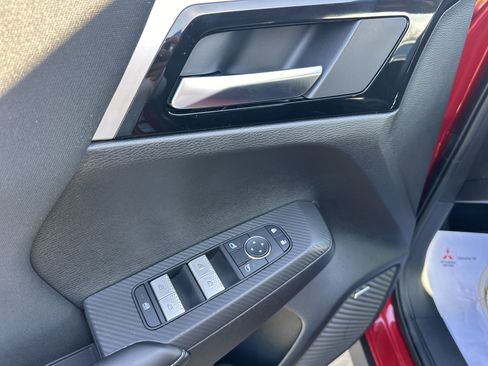 New 2026 Mitsubishi Outlander ES AWD/4WD image 9