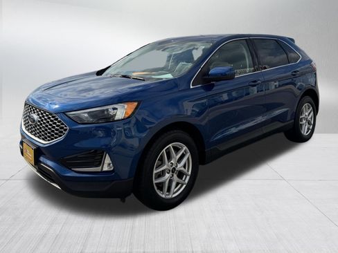 Certified 2023 Ford Edge SEL w/ Convenience Package AWD/4WD image 3