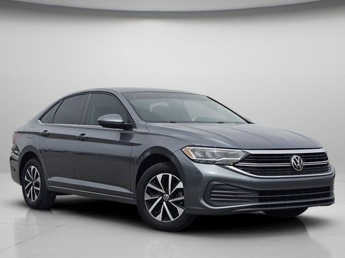 Used 2022 Volkswagen Jetta S FWD image 2