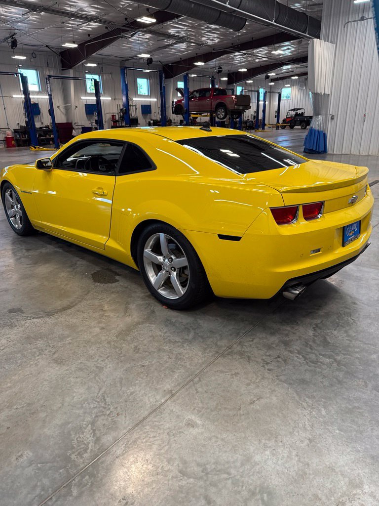 Used 2011 Chevrolet Camaro LT RWD image 2