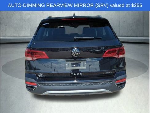 Used 2023 Volkswagen Taos SE w/ Black Wheel Package image 6