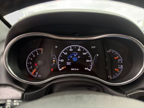 Used 2018 Jeep Grand Cherokee Laredo AWD/4WD image 11